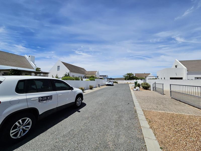 4 Bedroom Property for Sale in Golden Mile Western Cape